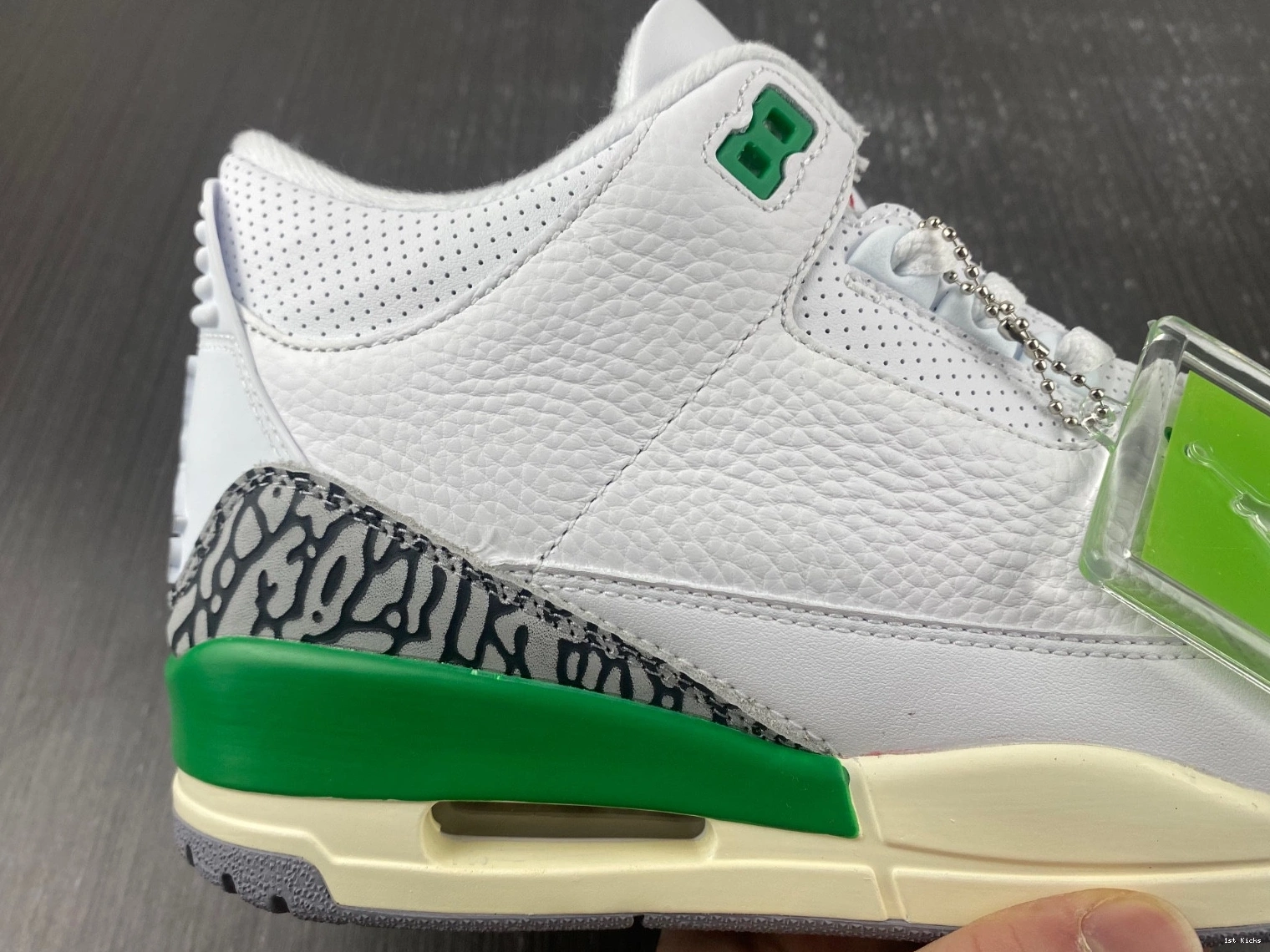 CK9246-136 Air Lucky 3 Jordan Green WMNS 0430